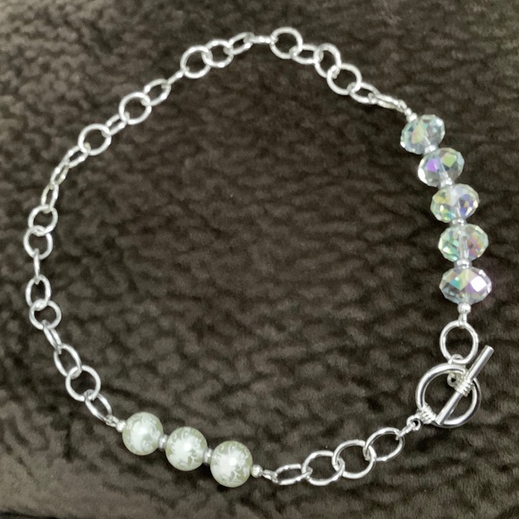 New Stylish Silver-Plated Necklace with Crystals and Pearls10” long - Picture 8 of 12